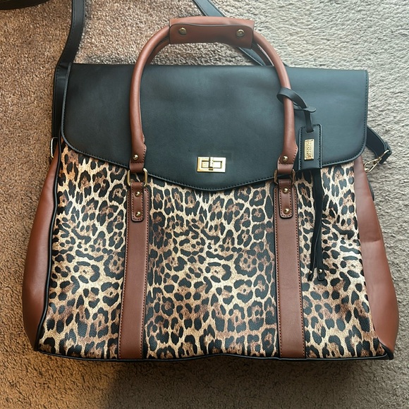 Badgley Mischka Leopard Travel Tote WeekenderBag - Picture 1 of 2